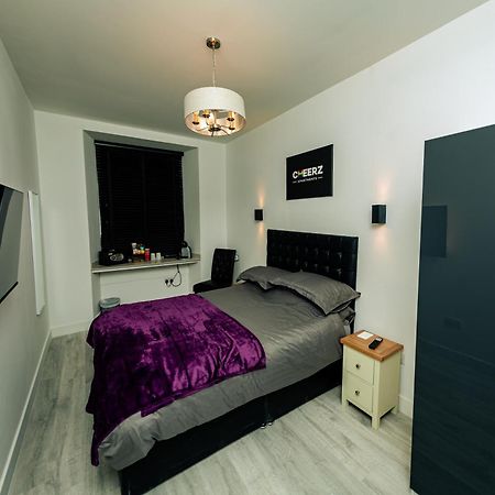 Cheerz Apartments Aberdeen Buitenkant foto