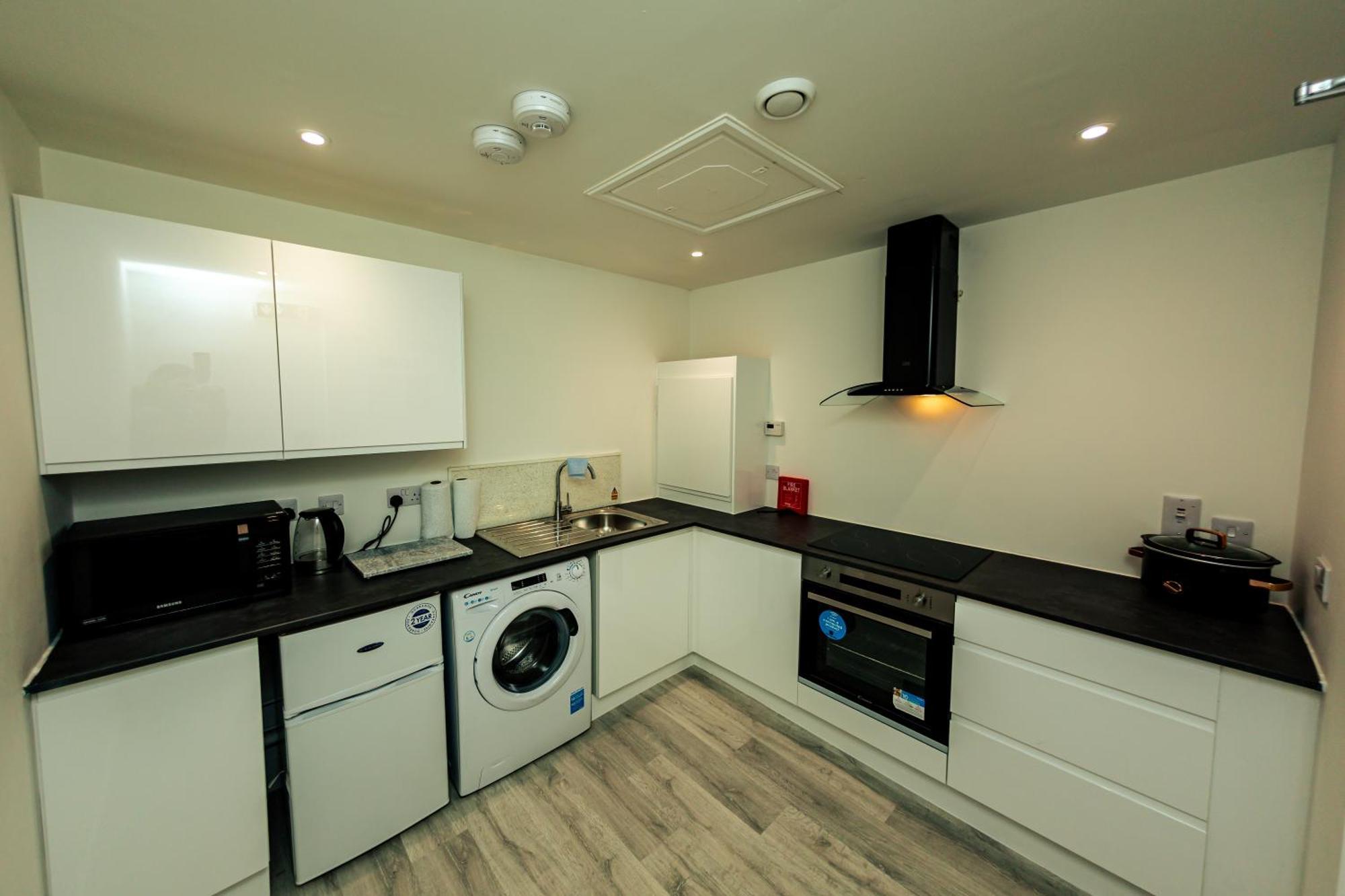 Cheerz Apartments Aberdeen Buitenkant foto