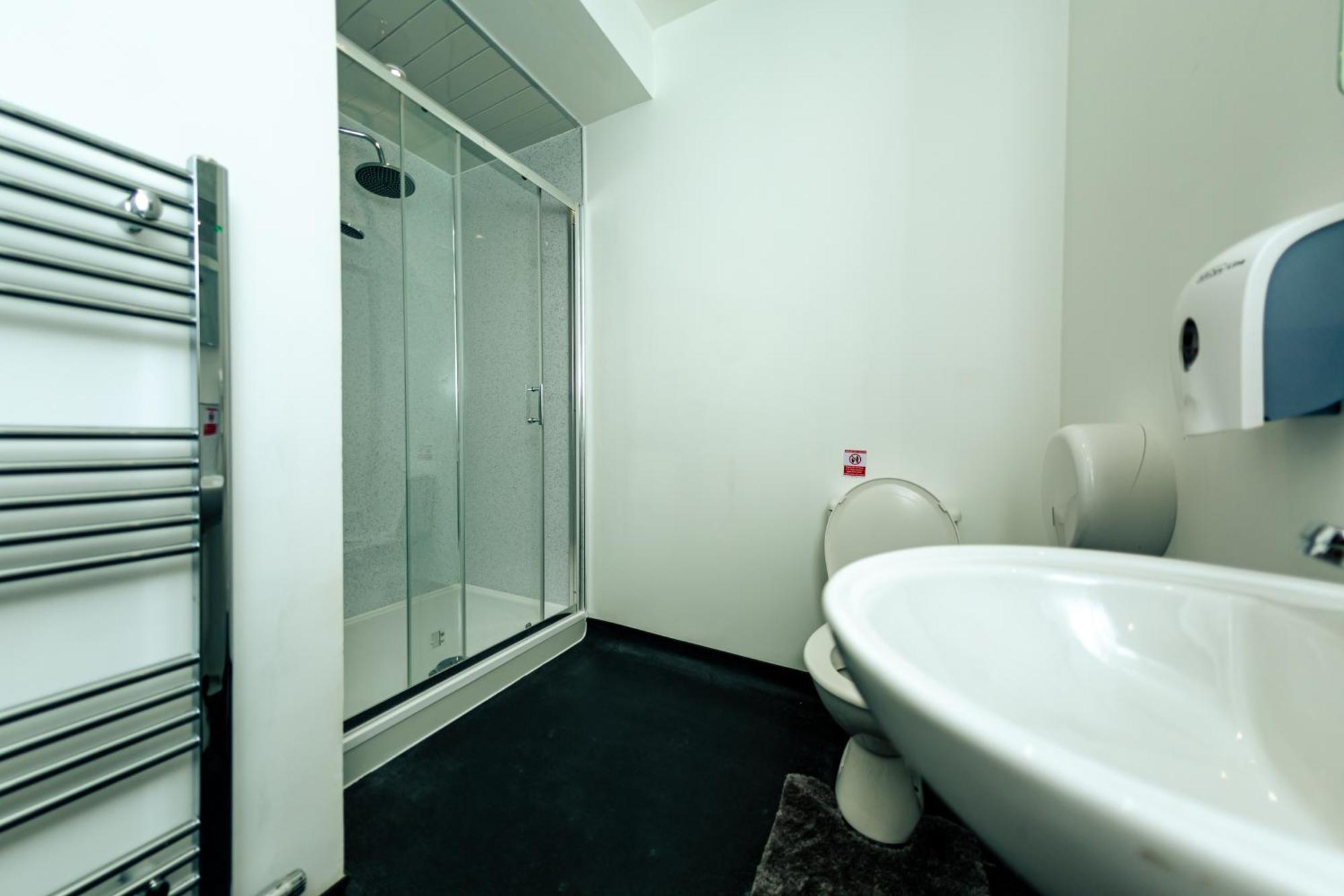 Cheerz Apartments Aberdeen Buitenkant foto